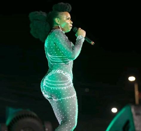 Yemi Alade apologises for her 'table shaking' Tweet about women who edit photos of their butts to look big for the gram