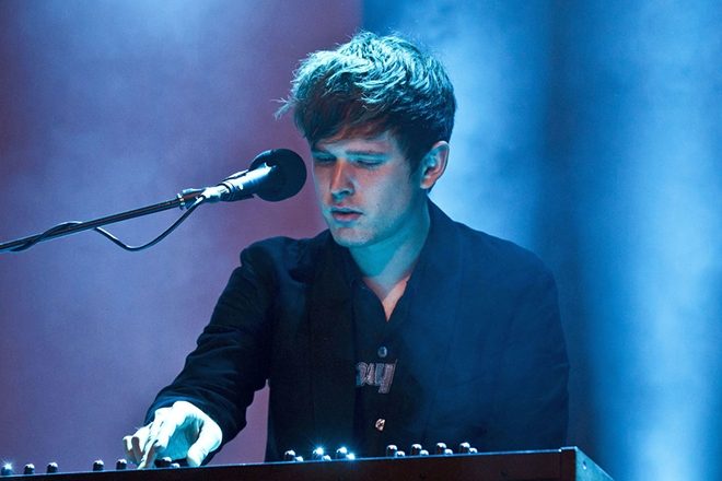James Blake ft André 3000 – Where’s The Catch?